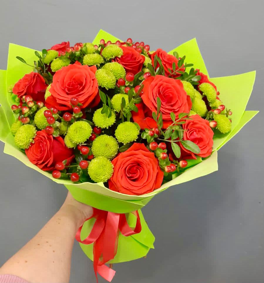 Букет цветов из: Хризантемы и Розы в Ямкино