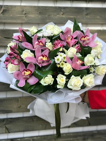 Букет цветов из: Розы и Хризантемы в Ямкино