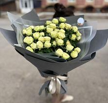 Букет Белые кустовые розы Солинеро в Ямкино