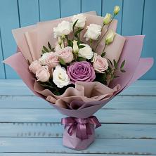 Букет цветов из:  Розы и Лизиантусы в Ямкино