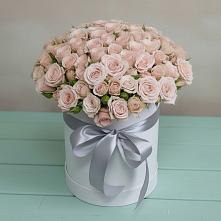 Цветочная композиция из Розы в шляпной коробке в Ямкино