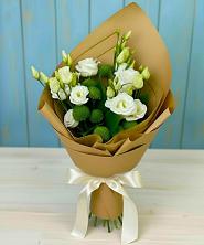 Букет цветов из:  Хризантемы и Лизиантусы в Ямкино