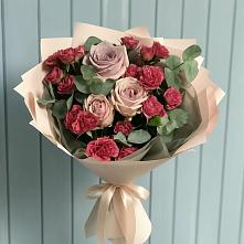 Букет цветов из:  Гвоздики и Розы в Ямкино