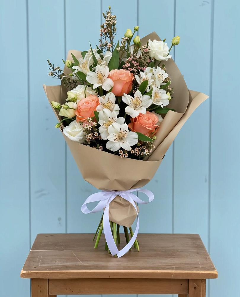 Букет цветов из: Альстромерии, Лизиантусы, Розы и Хризантемы в Ямкино